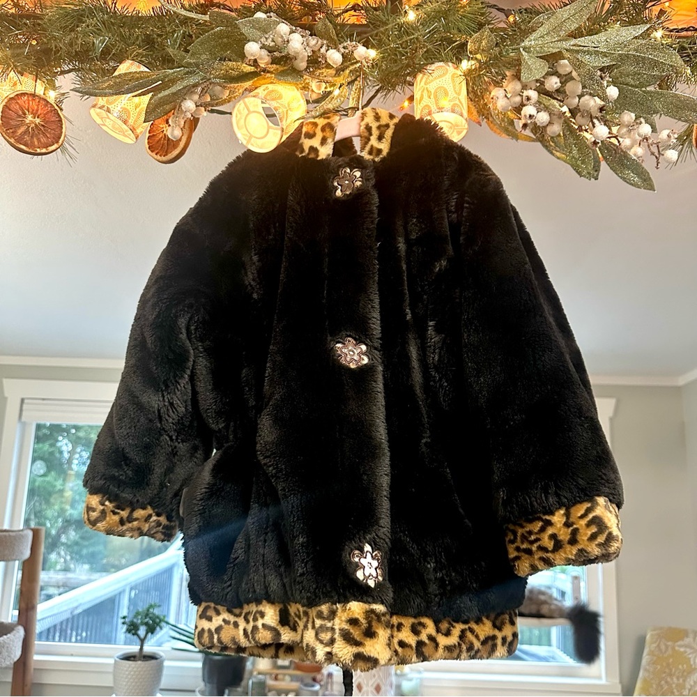 Big Chill Reversible Black Faux Fur Coat with Leopard Trim - Size 5/6 - M